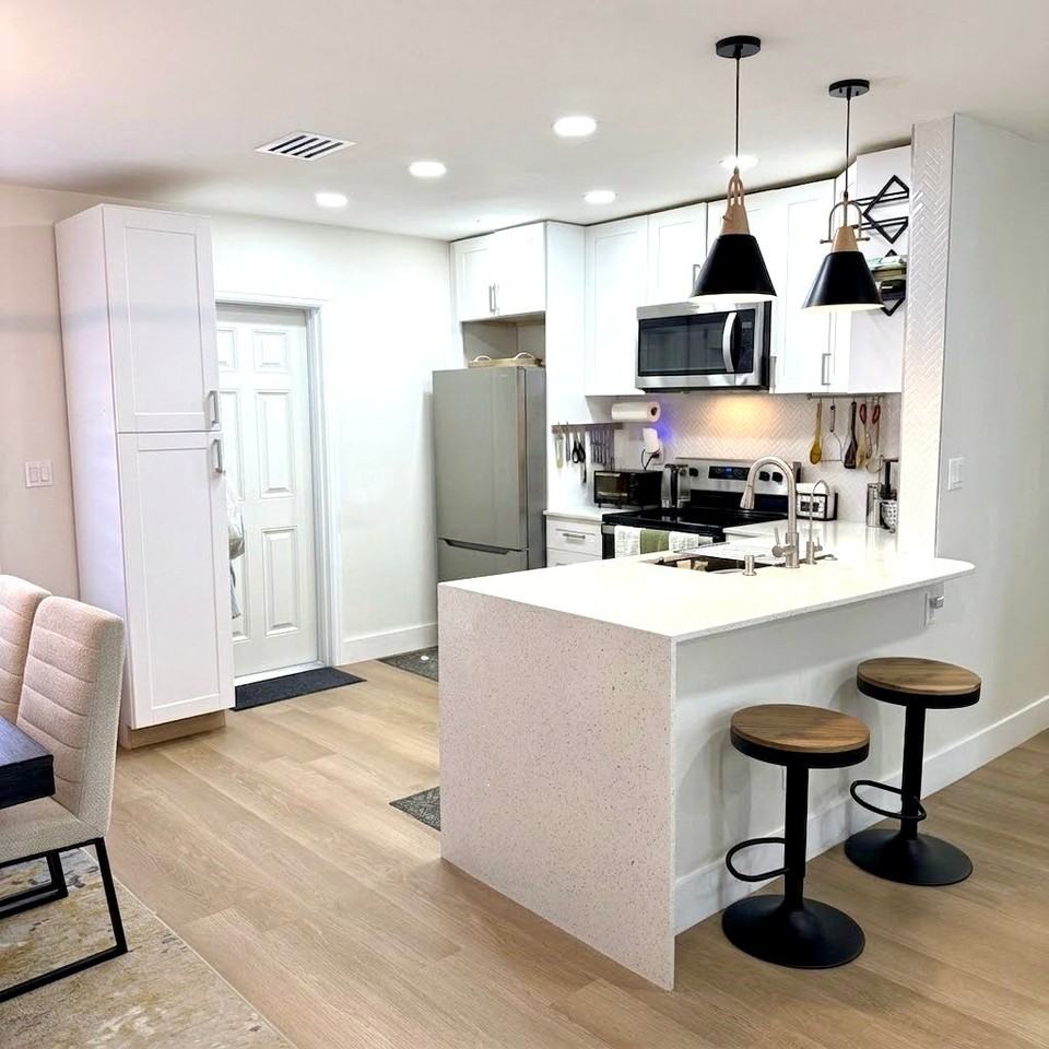 100 Sw 7th St #1 - Photo 4 of 19