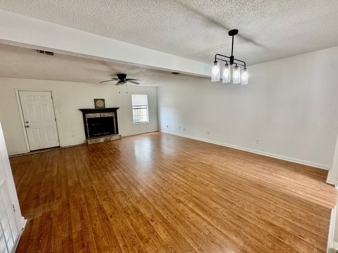127 E Pamela Dr - Photo 5 of 22