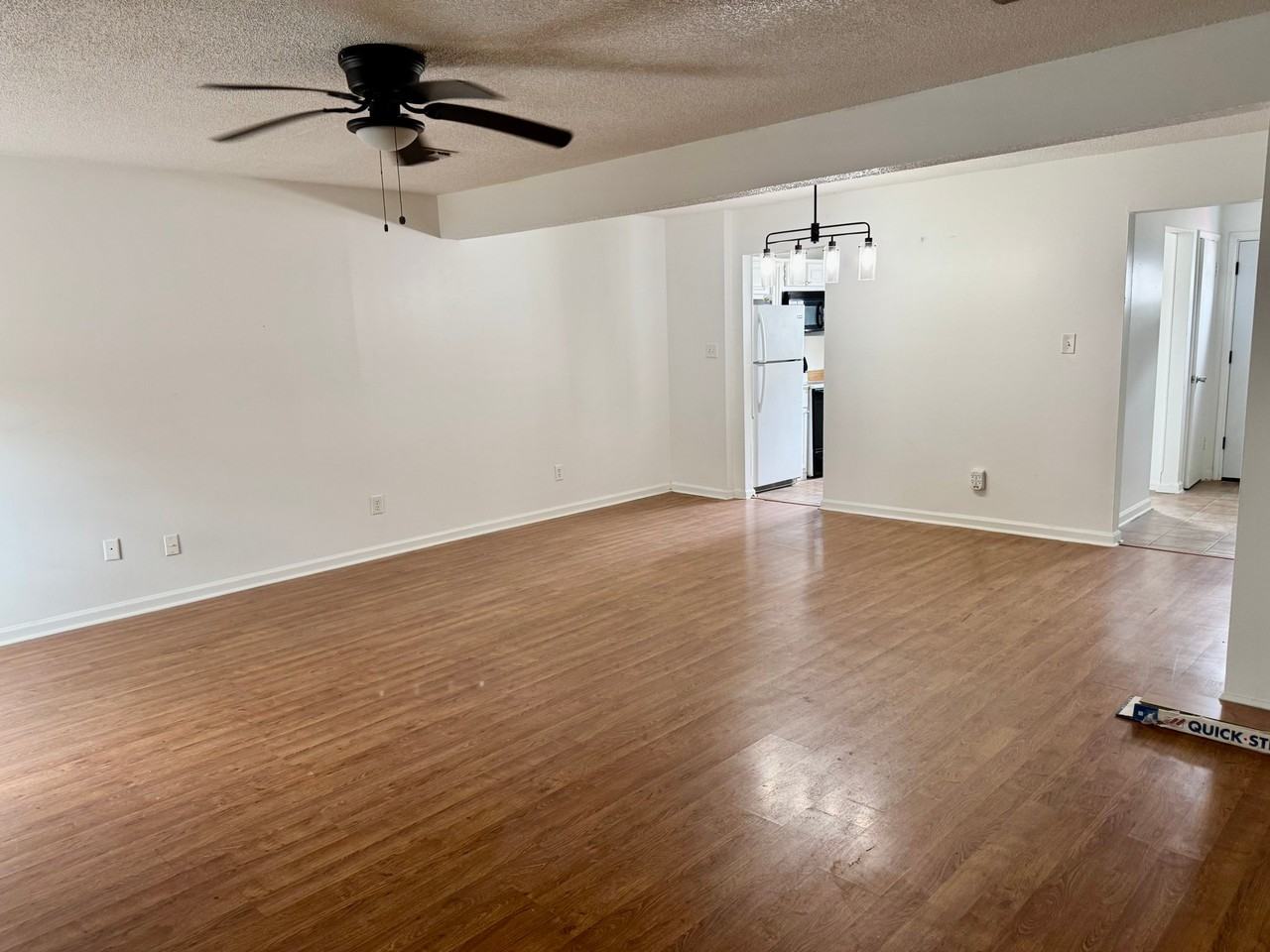 127 E Pamela Dr - Photo 7 of 22