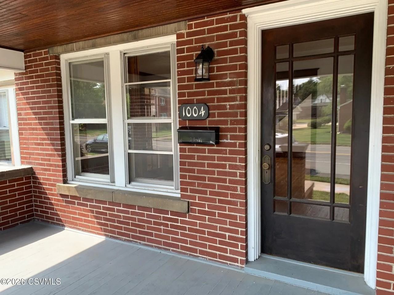 1004 W Market St - Photo 4 of 20
