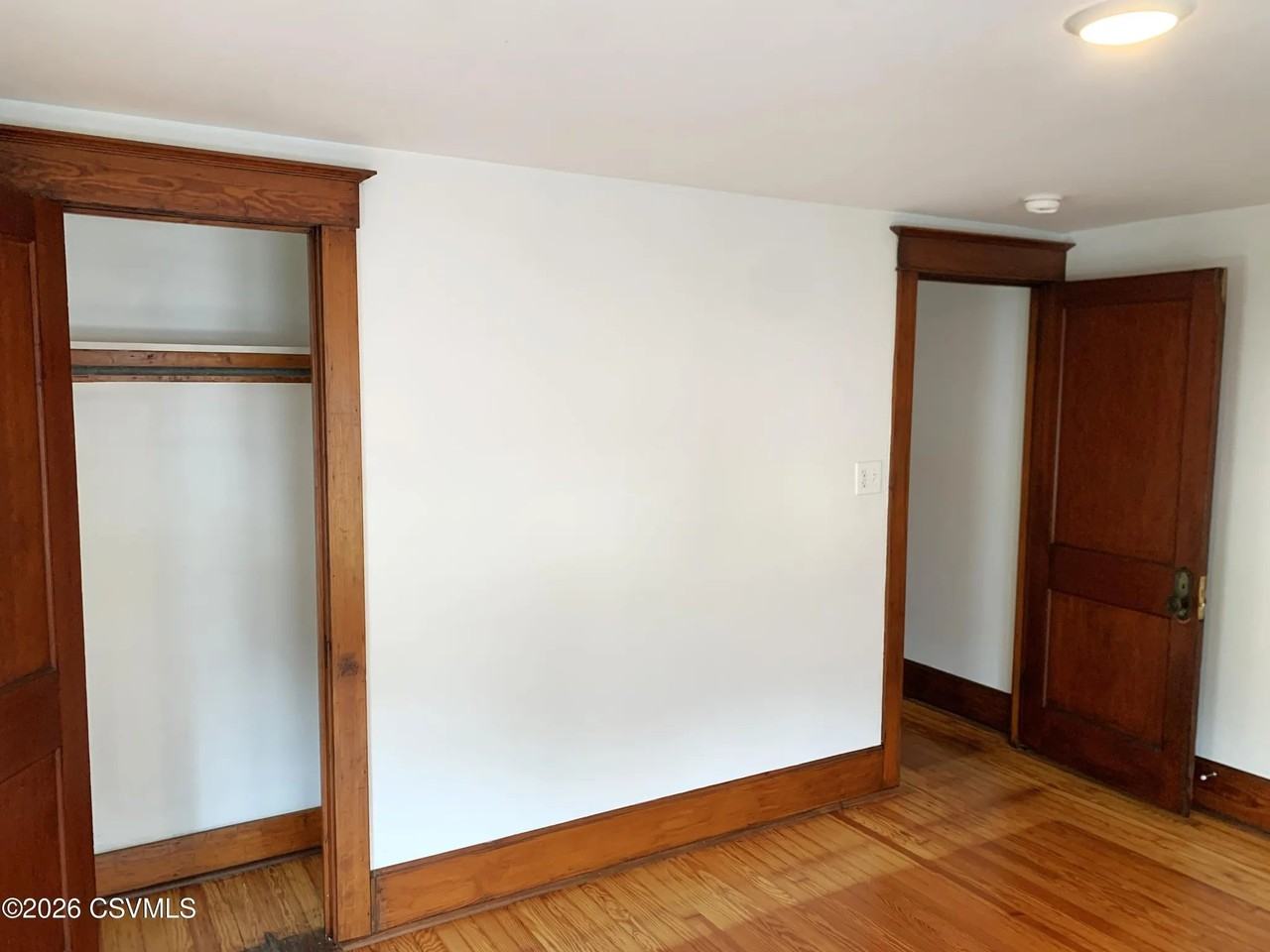 1004 W Market St - Photo 6 of 20