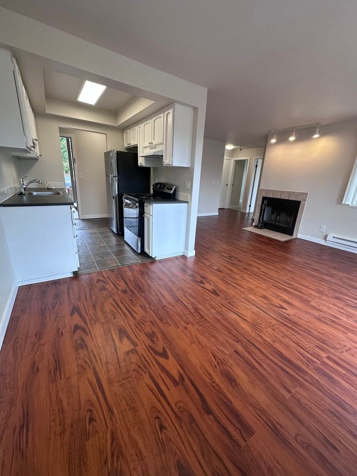3001 Sw Avalon Way #203 - Photo 5 of 14
