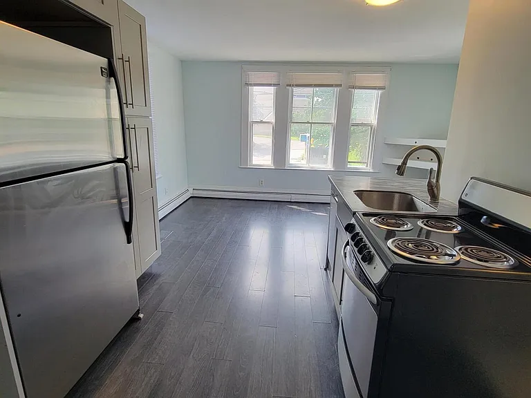 59 Washington St #2 - Photo 5 of 13