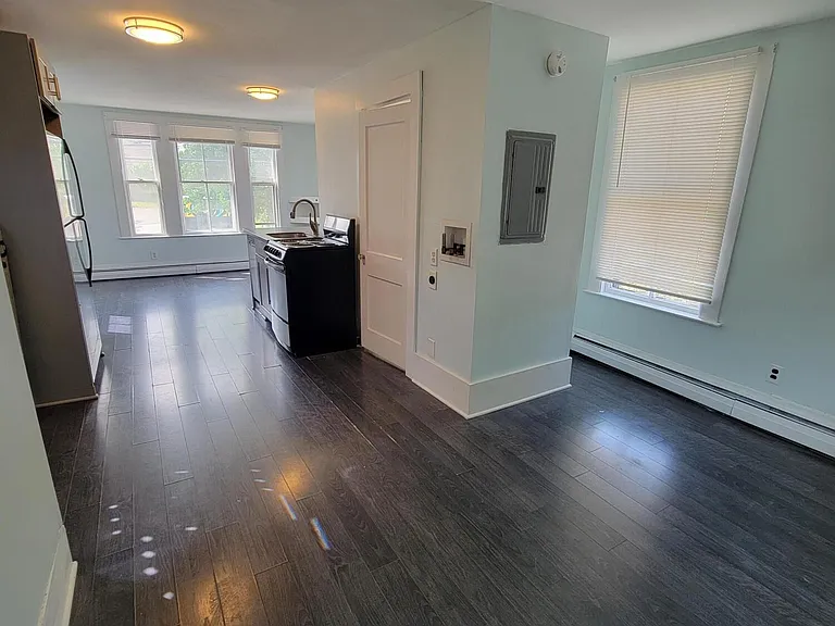 59 Washington St #2 - Photo 7 of 13