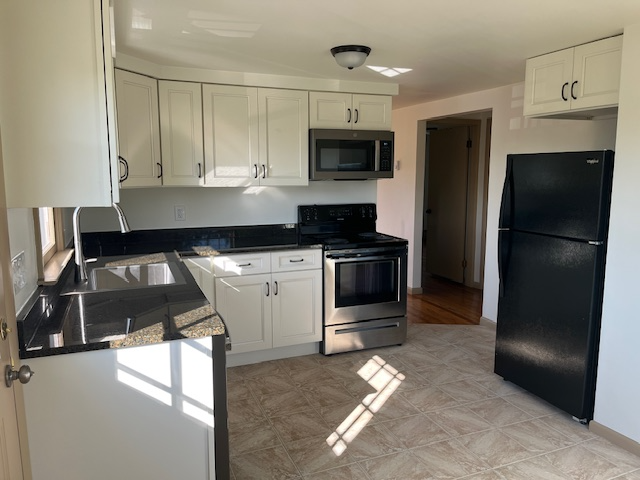216 Redwood St #2 - Photo 3 of 11