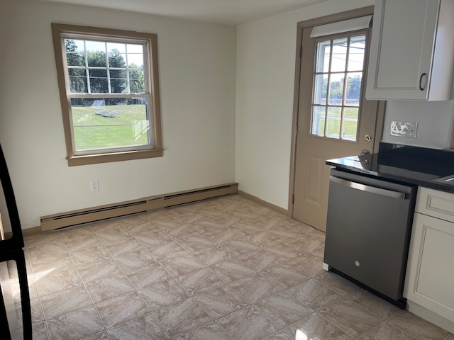 216 Redwood St #2 - Photo 7 of 11