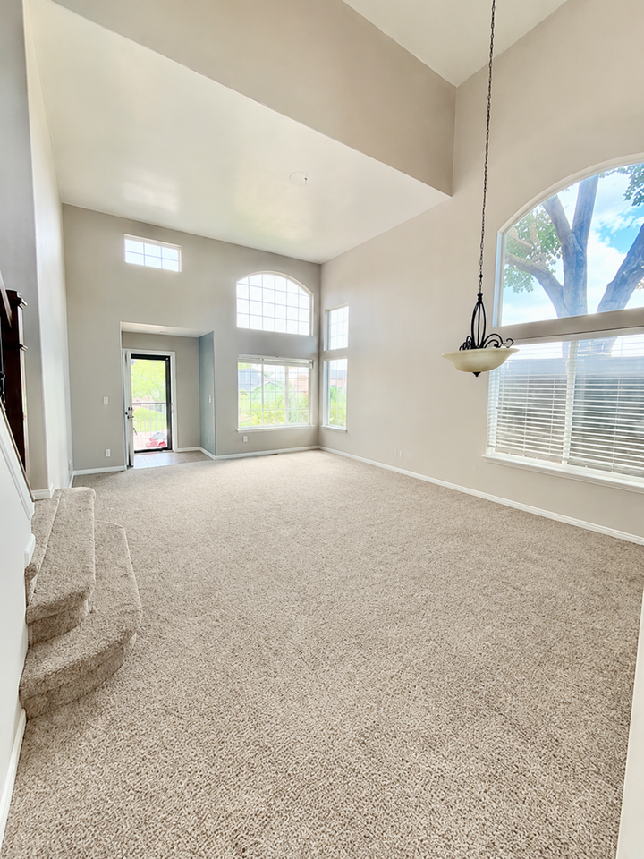 4626 Bancroft Dr - Photo 2 of 31