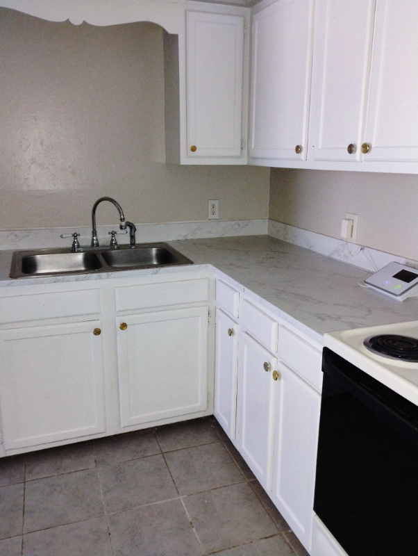1714 Cedar Lake Dr #C - Photo 3 of 7