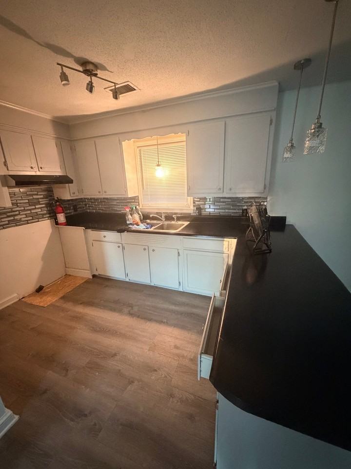 240 River Forest Dr - Photo 2 of 13