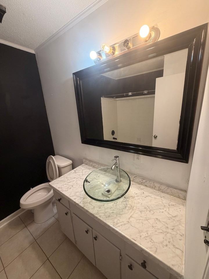 240 River Forest Dr - Photo 4 of 13