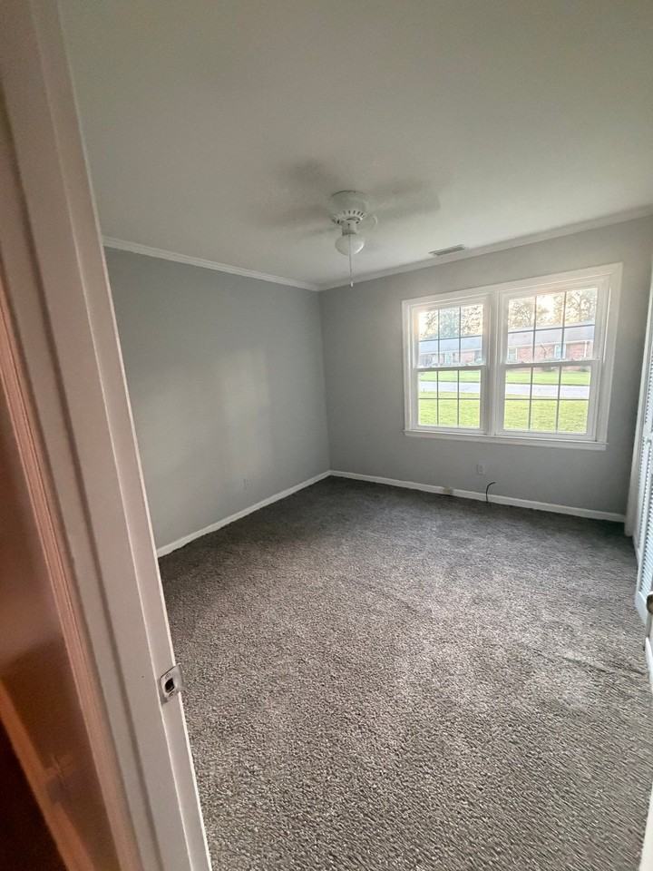 240 River Forest Dr - Photo 6 of 13
