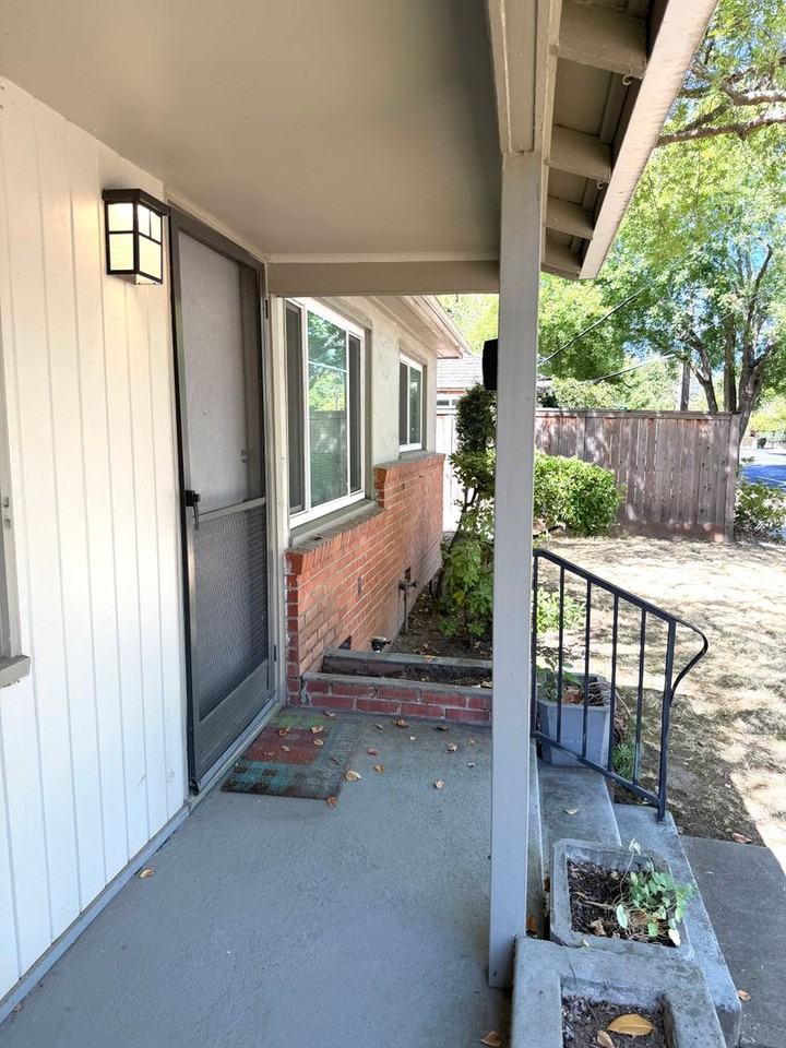 3714 Folsom Blvd - Photo 2 of 22