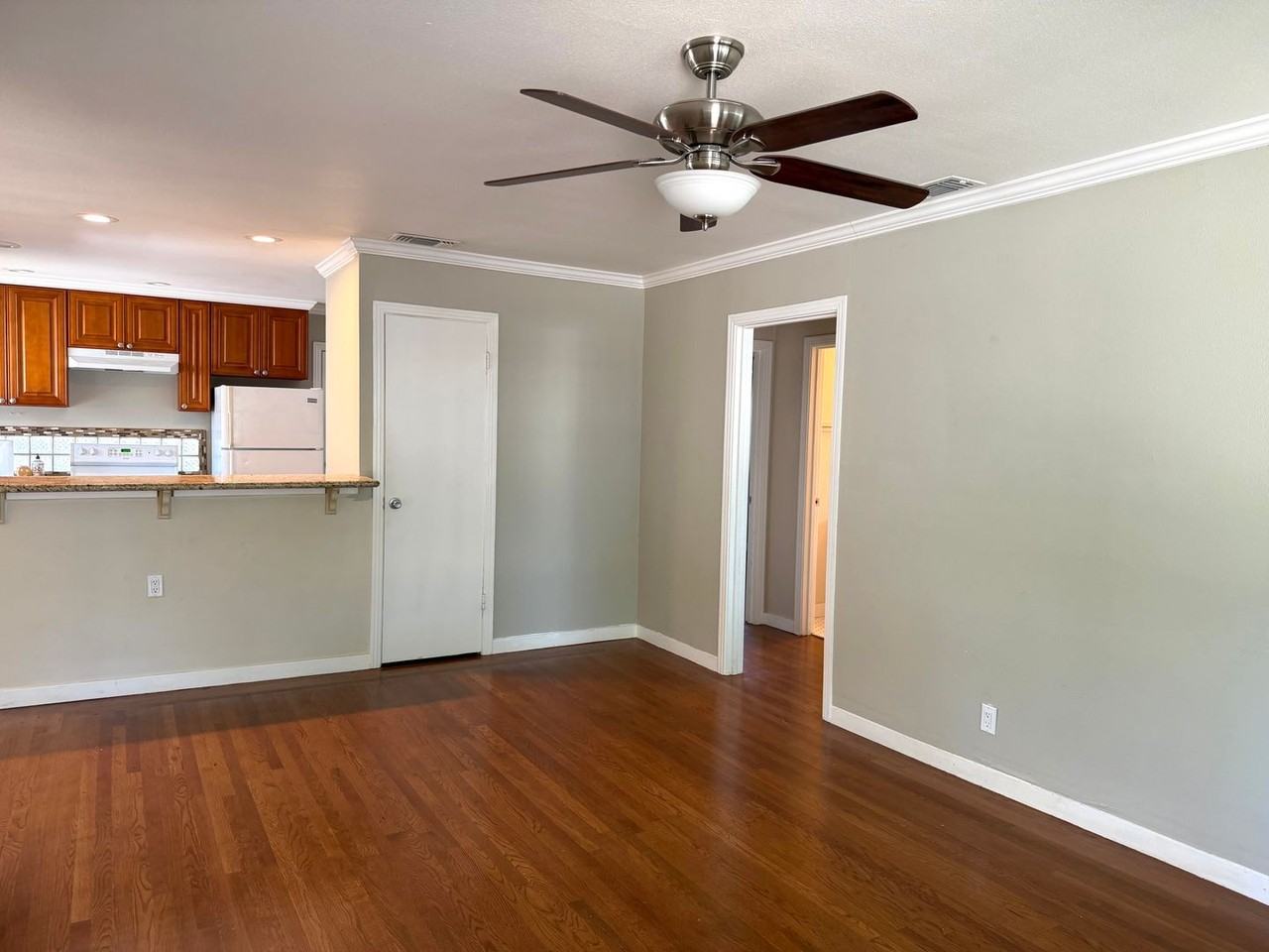 3714 Folsom Blvd - Photo 4 of 22