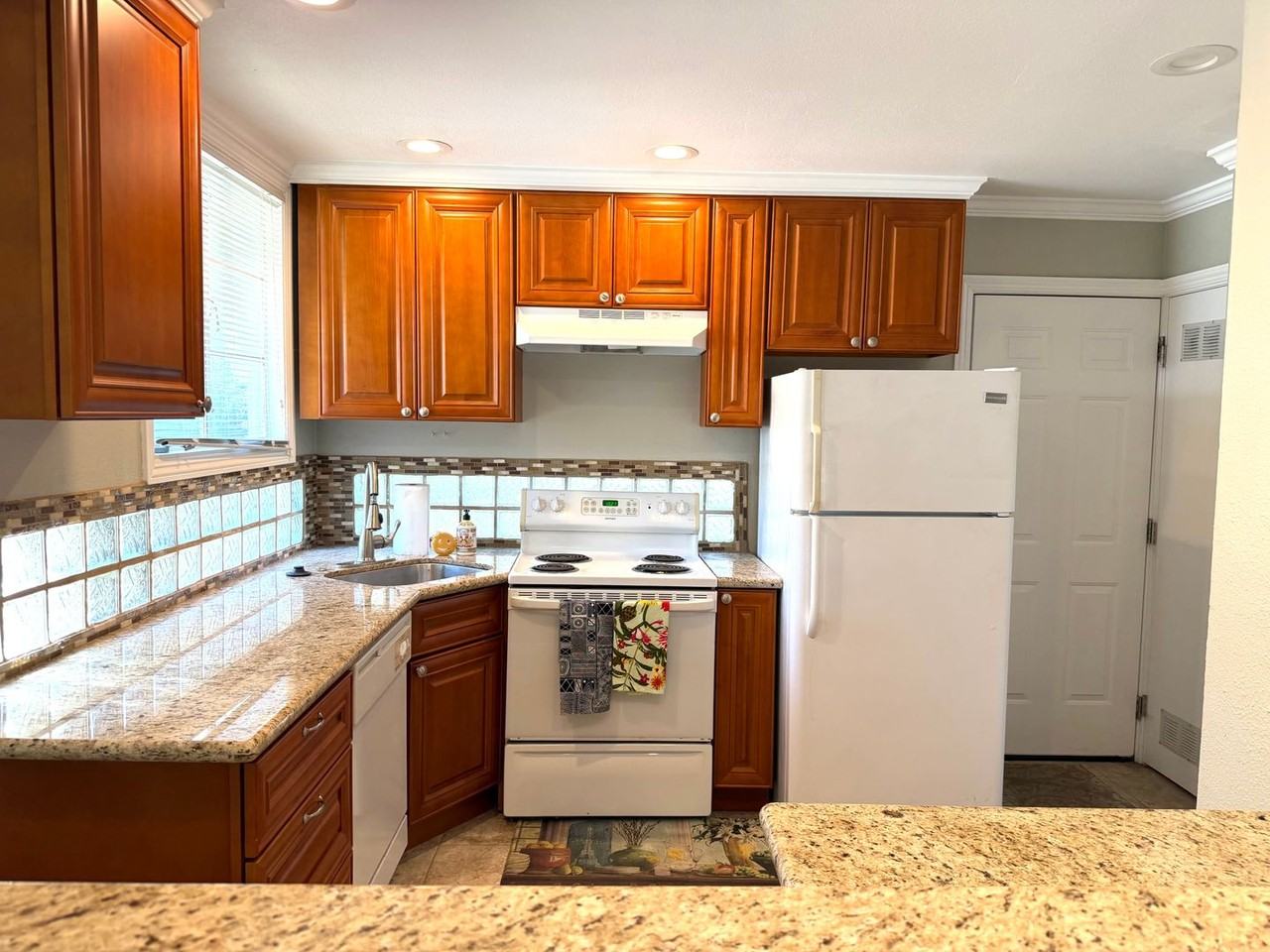 3714 Folsom Blvd - Photo 7 of 22