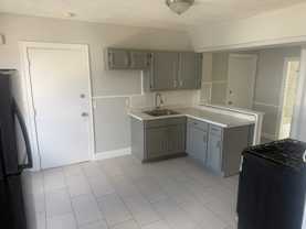 25 Hillhurst Ave - Photo 1 of 1