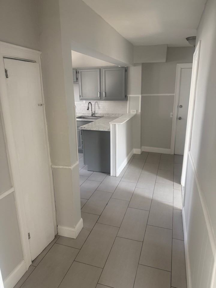 25 Hillhurst Ave - Photo 2 of 7