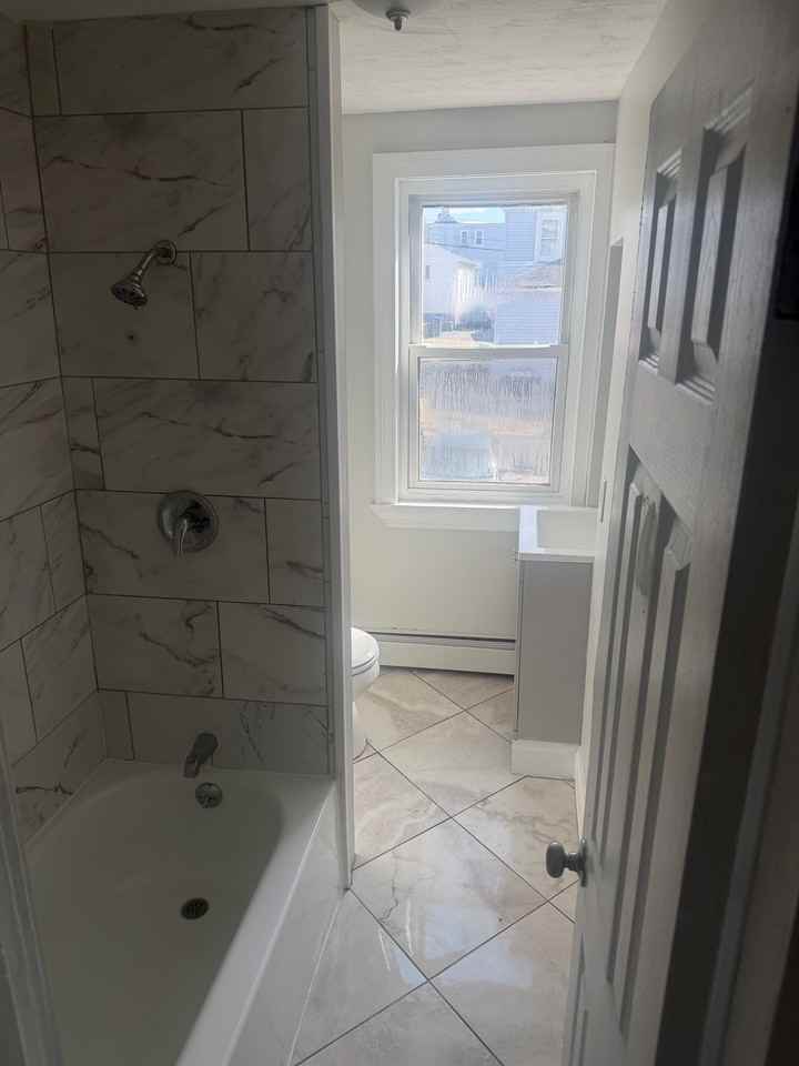 25 Hillhurst Ave - Photo 3 of 7