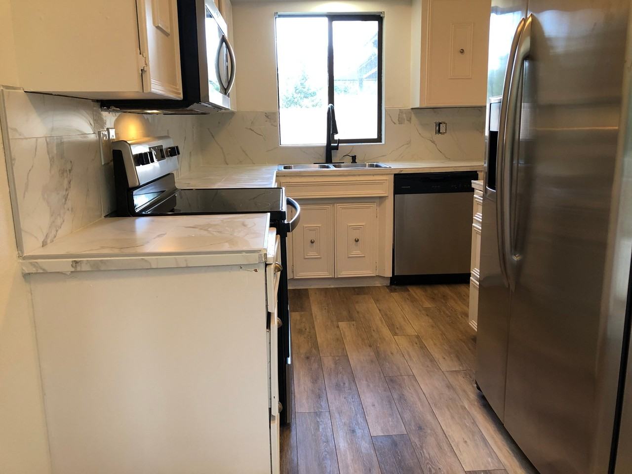 1471 Rainier Ct #3 - Photo 5 of 21