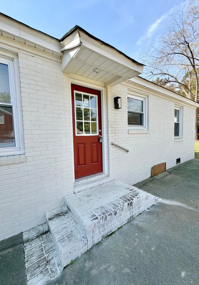 1304 Rhem St - Photo 5 of 20
