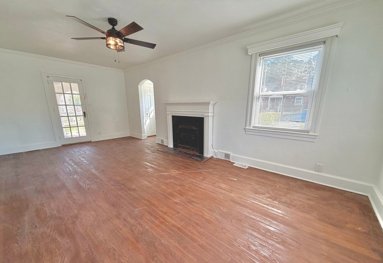 1304 Rhem St - Photo 7 of 20