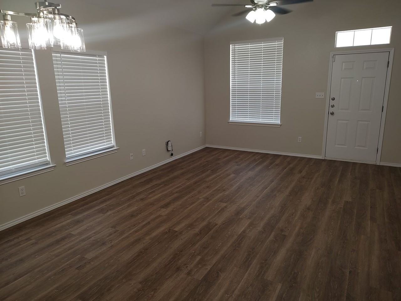 2842 Southampton Way #A - Photo 4 of 14