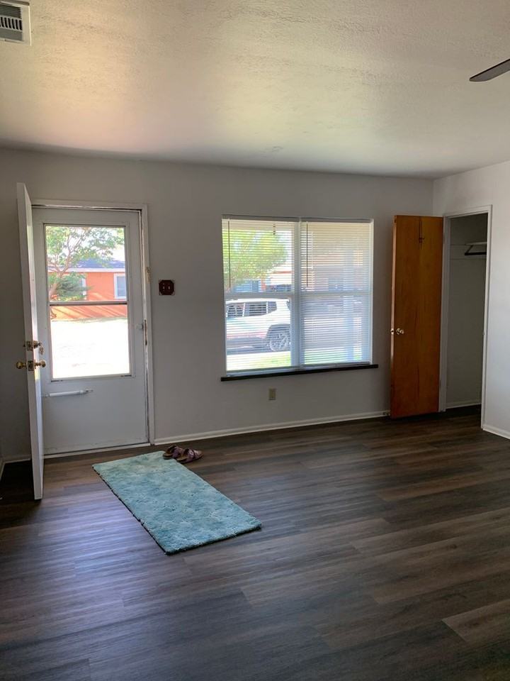 240 E Tierra Blanca Rd - Photo 2 of 22