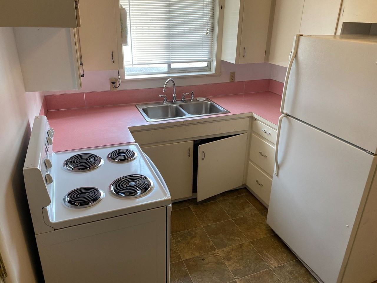 1624 Patterson St - Photo 6 of 11