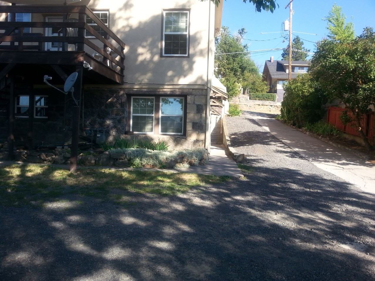 524 High St #4 - Photo 3 of 9