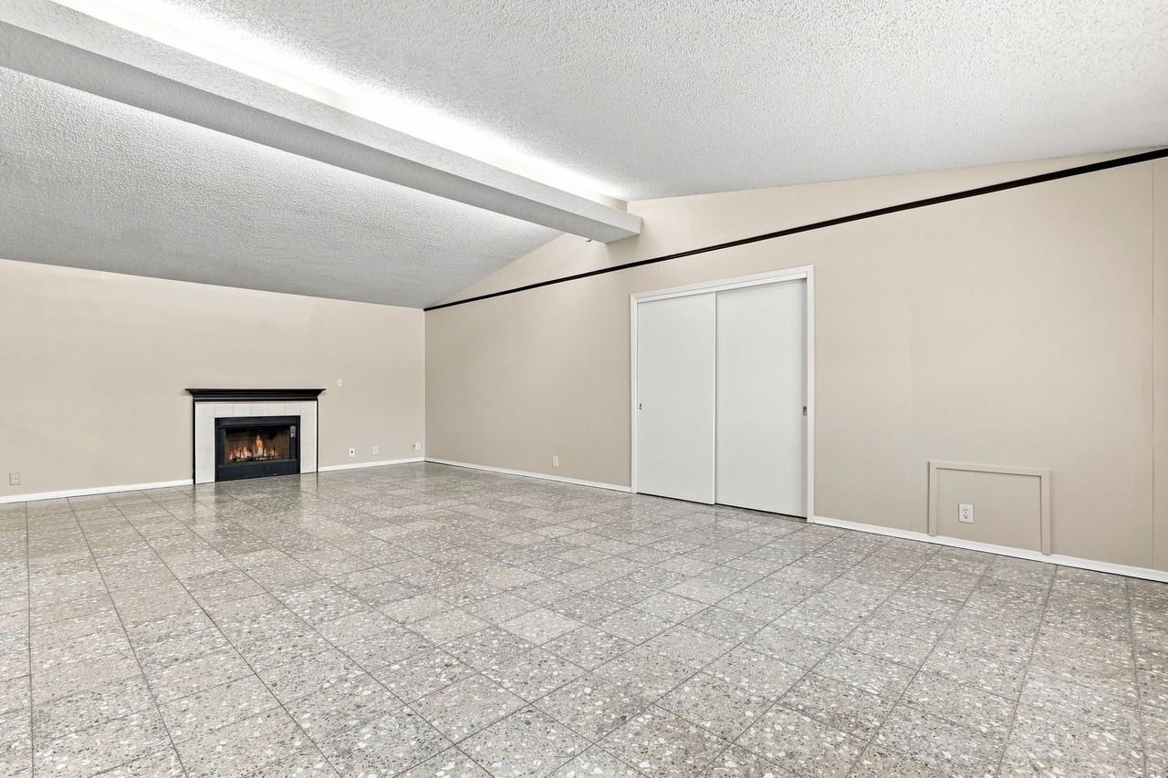 801 Oblate Dr - Photo 3 of 25