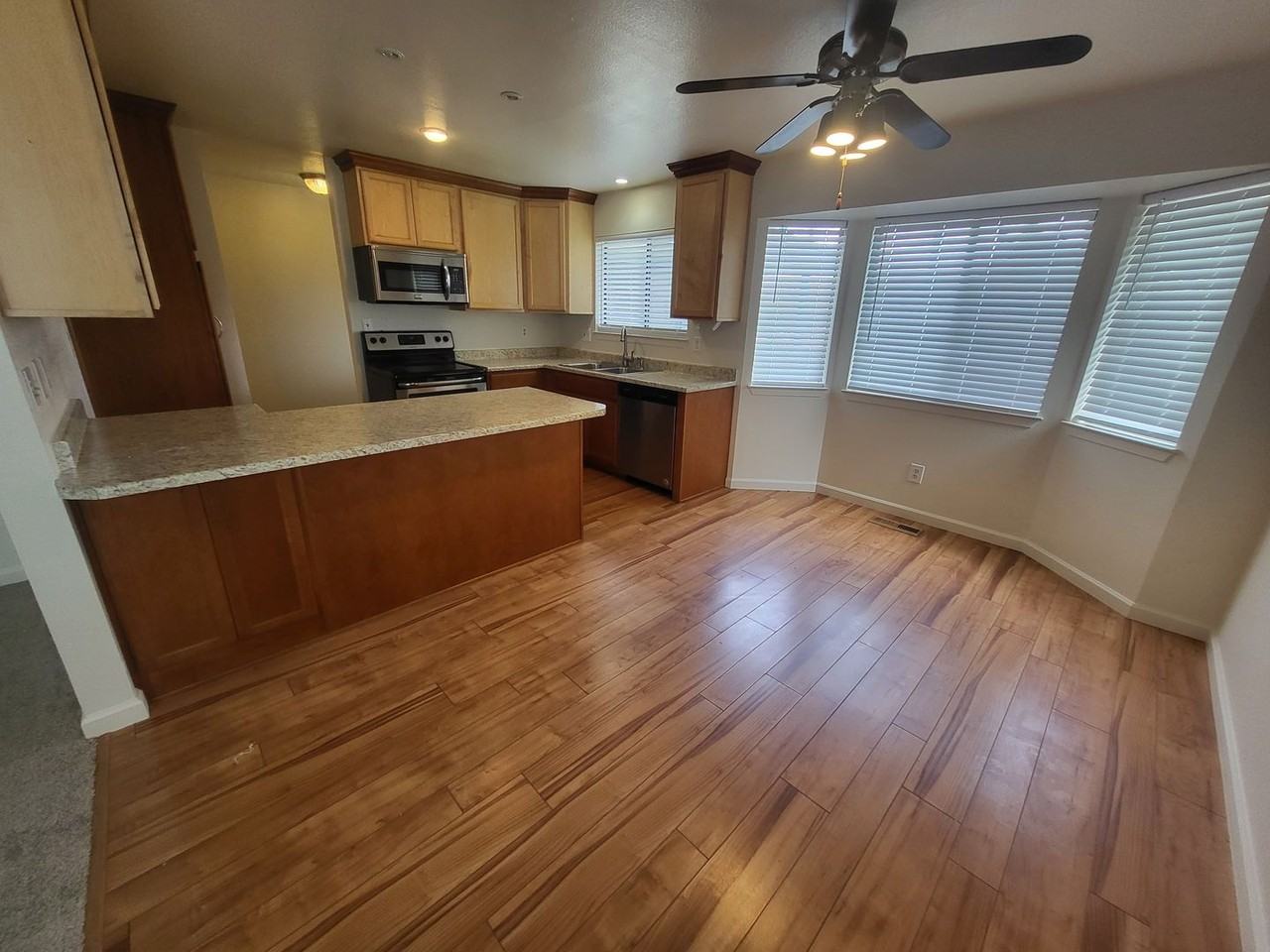 3766 Emerson Dr - Photo 3 of 9