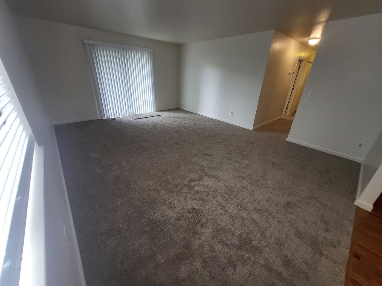 3766 Emerson Dr - Photo 4 of 9