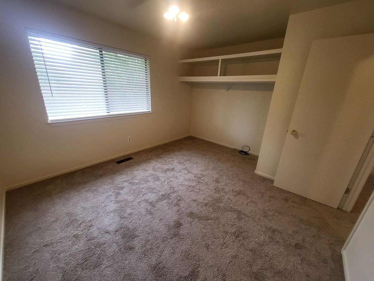 3766 Emerson Dr - Photo 5 of 9