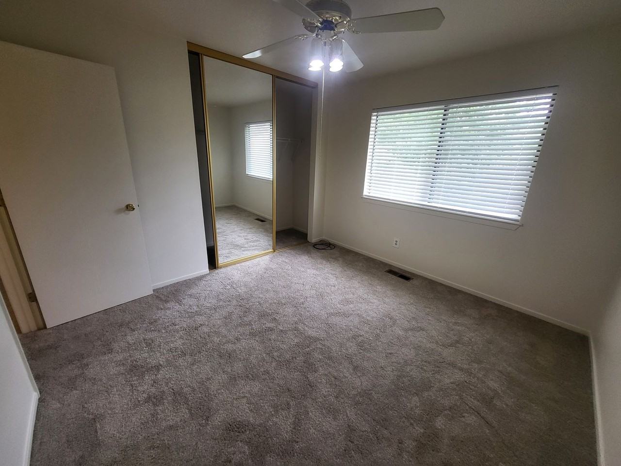 3766 Emerson Dr - Photo 6 of 9