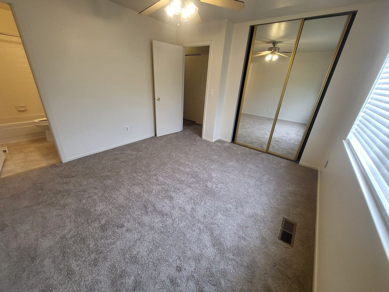 3766 Emerson Dr - Photo 7 of 9