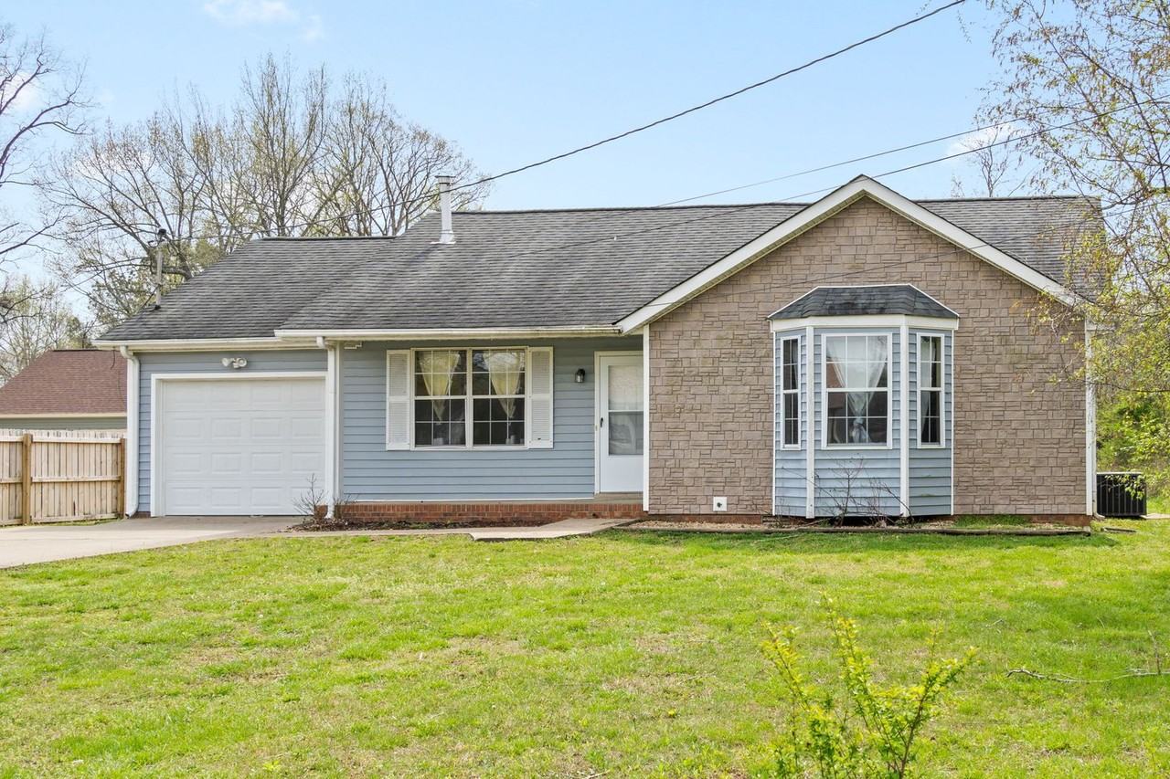 405 Woodale Dr - Photo 2 of 28