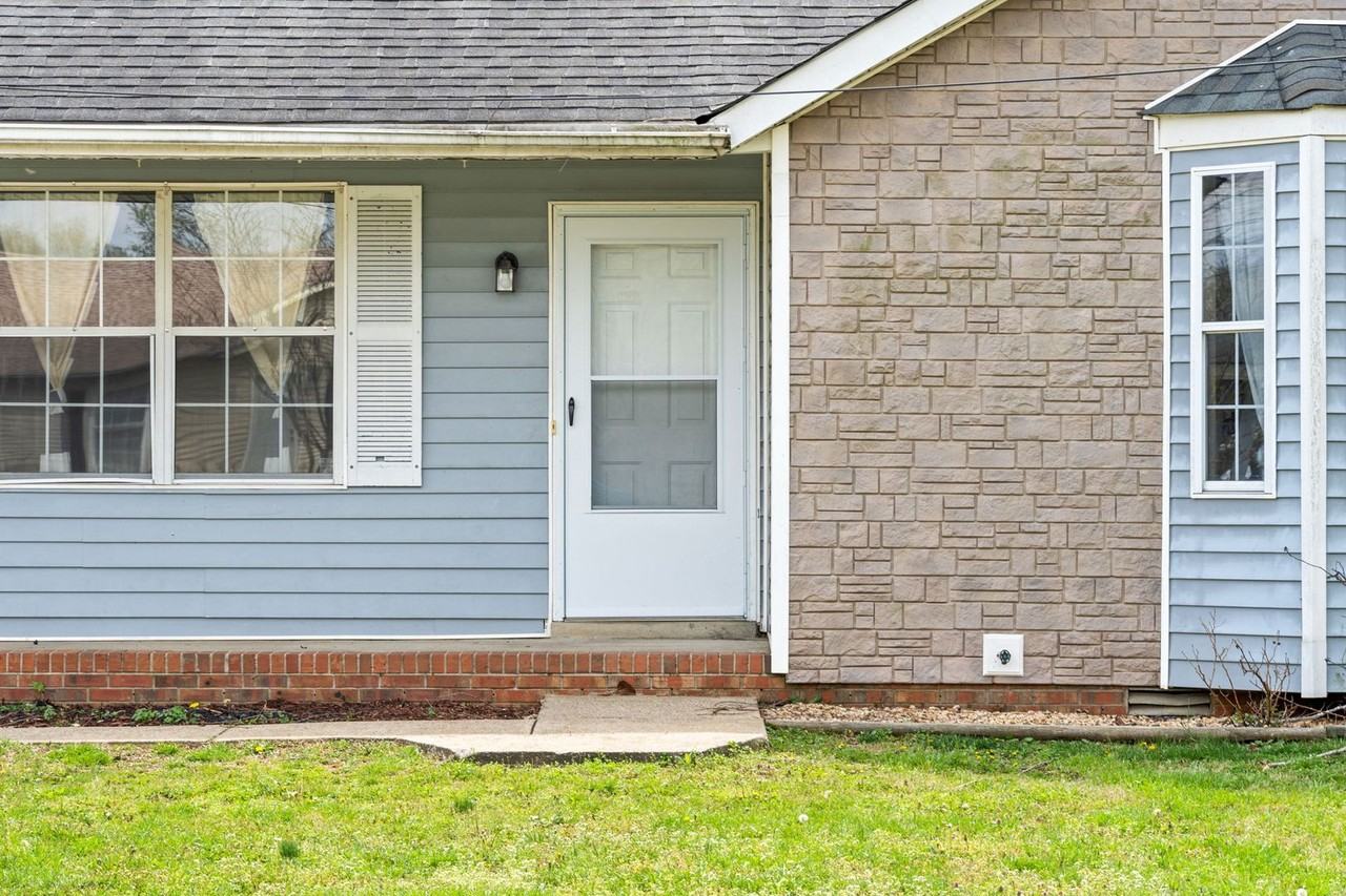 405 Woodale Dr - Photo 4 of 28
