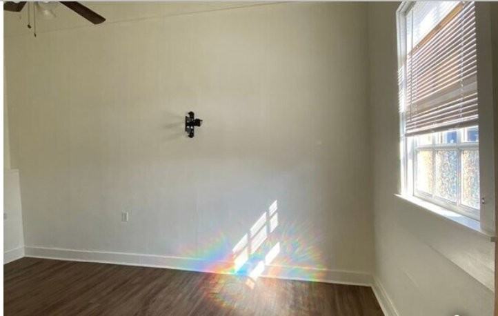 1300 Governor Nicholls St #1A - Photo 3 of 5