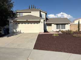featured image of 1524 Canterbury Cir