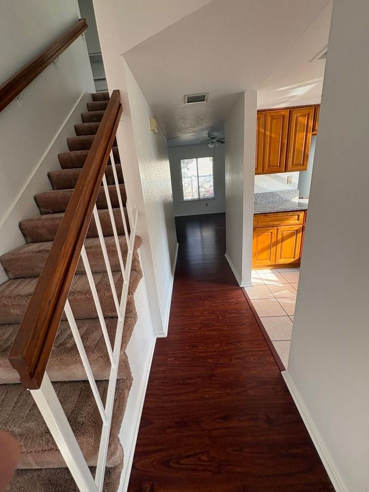 1524 Canterbury Cir - Photo 5 of 21