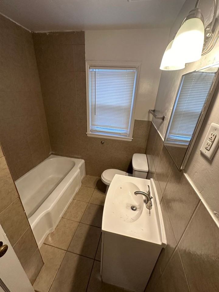1153 N Pershing St - Photo 6 of 6