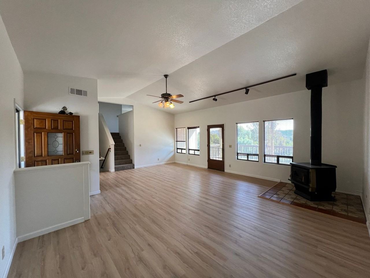 4617 San Anselmo Rd - Photo 3 of 21