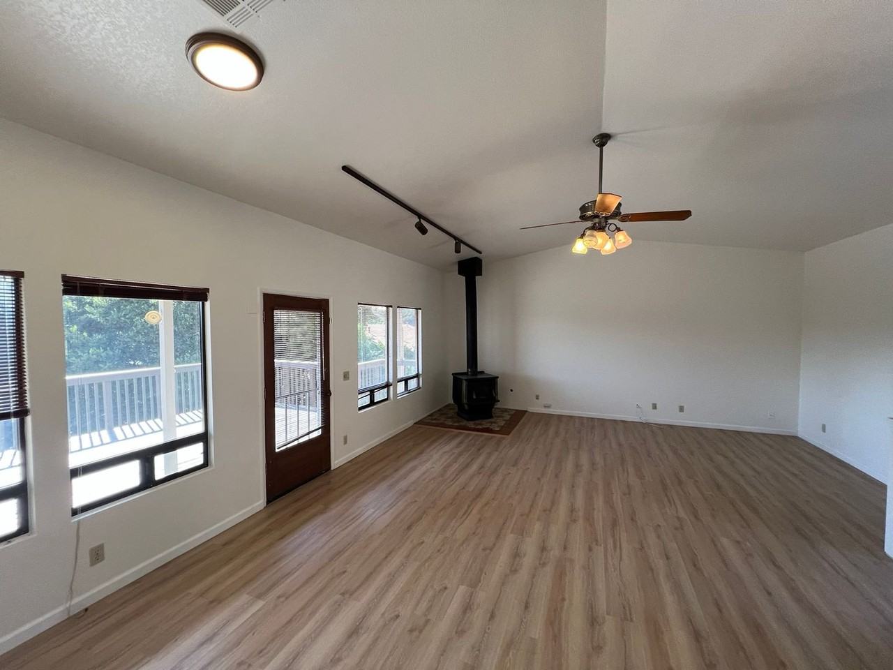 4617 San Anselmo Rd - Photo 4 of 21