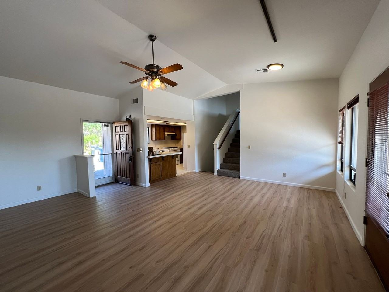 4617 San Anselmo Rd - Photo 5 of 21