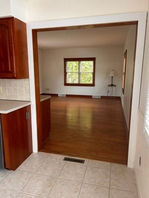 1194 Hancock Ave - Photo 7 of 30