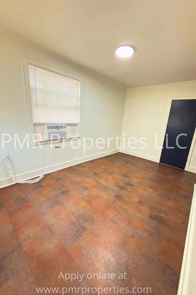 2421 Sw J Ave - Photo 5 of 7