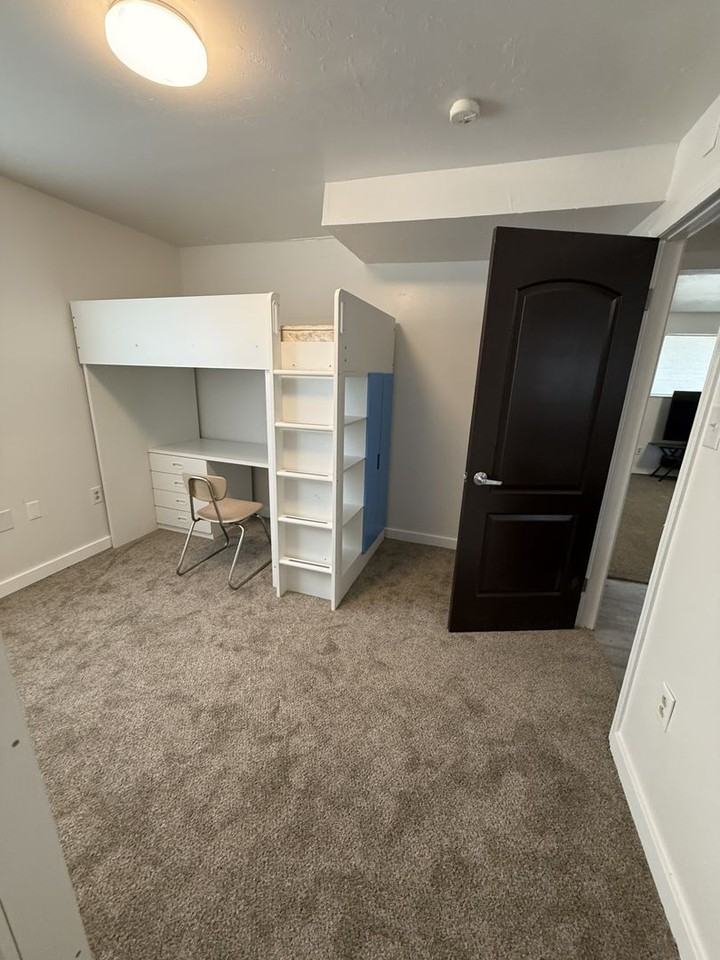 420 E Mill Rd #5 - Photo 6 of 15