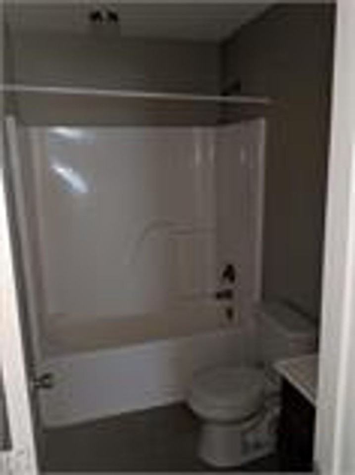 469 E Mckinley St - Photo 7 of 8