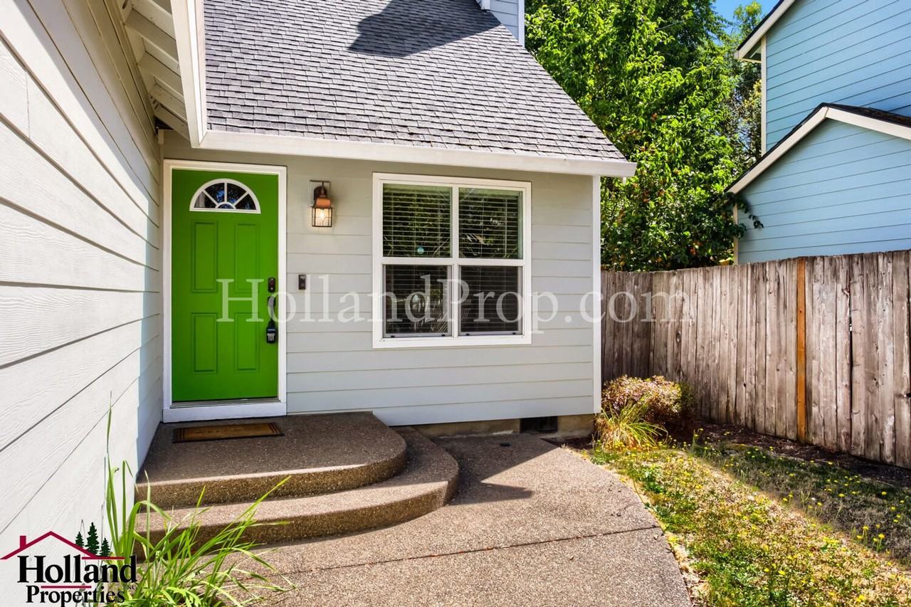 6860 Sw 188th Ave - Photo 3 of 31