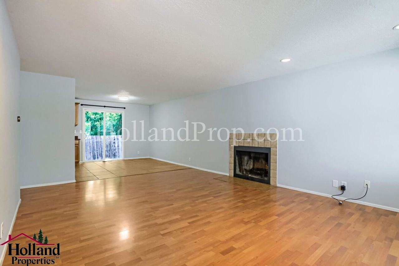 6860 Sw 188th Ave - Photo 4 of 31