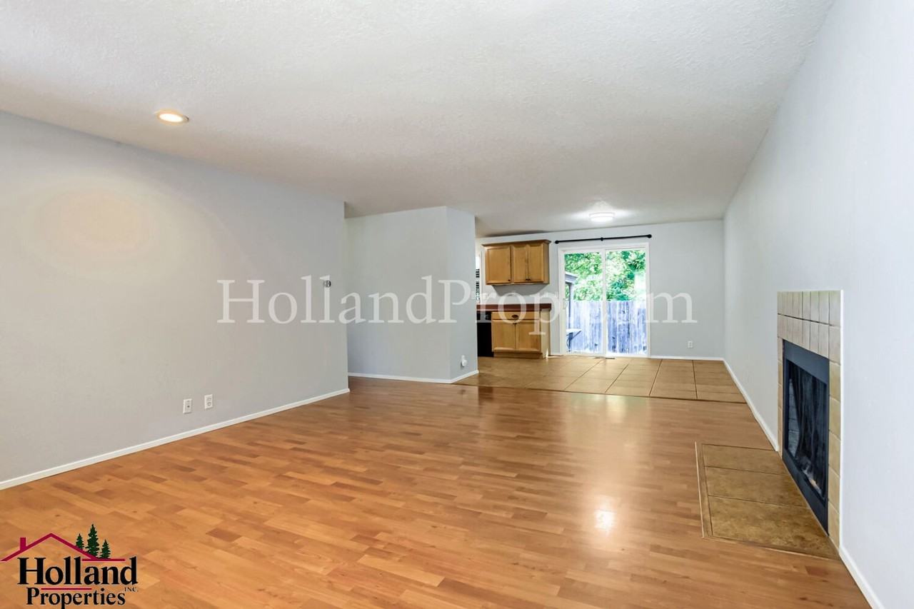 6860 Sw 188th Ave - Photo 6 of 31